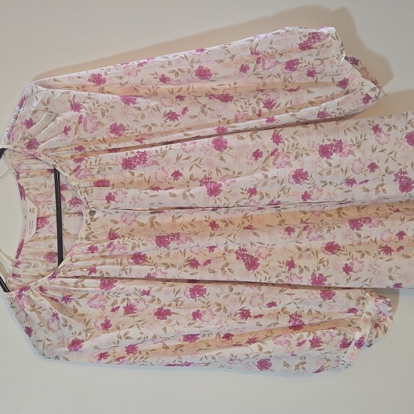 LC Lauren Conrad Floral Blouse in Pink and Cream - Picture 6 of 8
